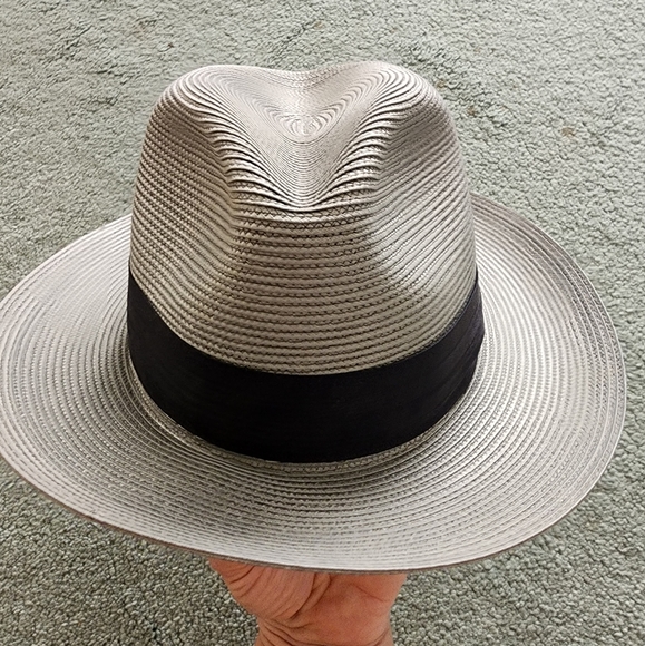 Like New Dobbs 5th Avenue Gray Straw Hat 6 3/4 - Picture 7 of 7
